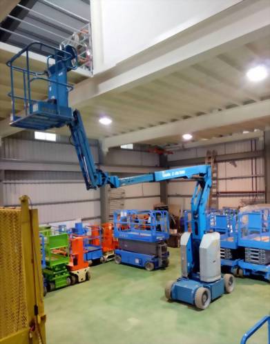 9.7M - 輪式曲臂式高空作業車