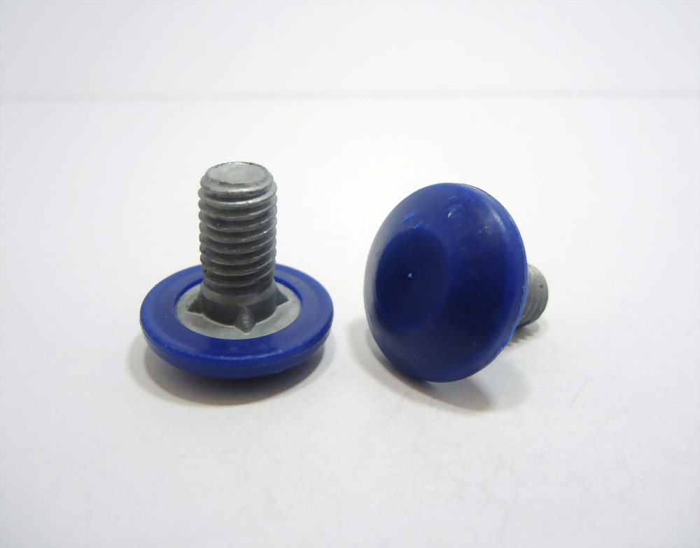 Silo bolts with four fin