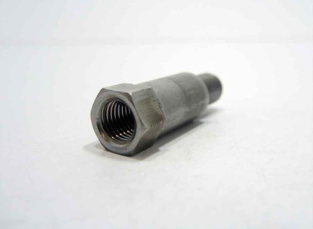 02 Customized Screws