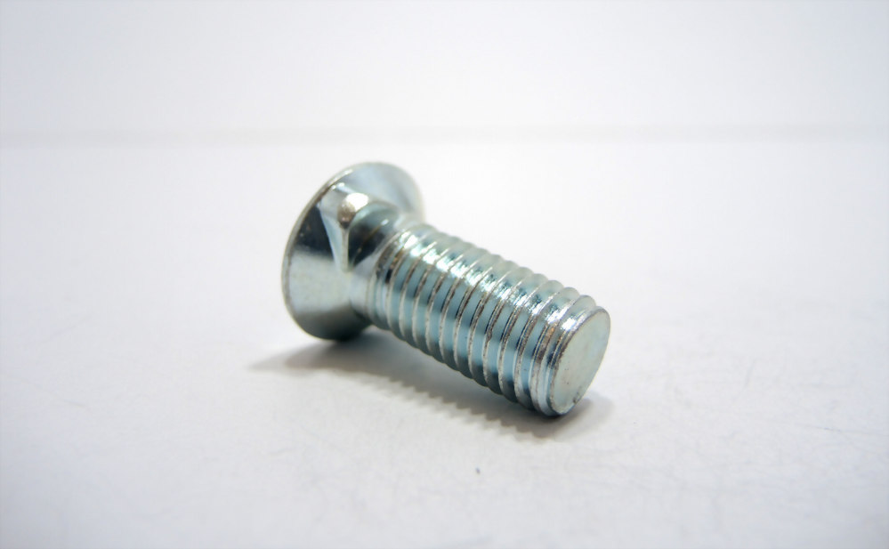 03 Customized Screws