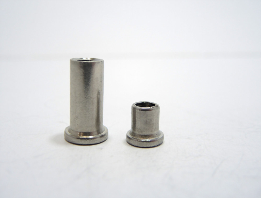 17 Customized Screws