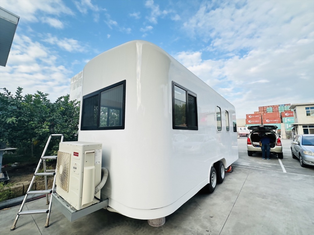 露營車車窗設計、露營車車窗製造商推薦 - 連毅精密