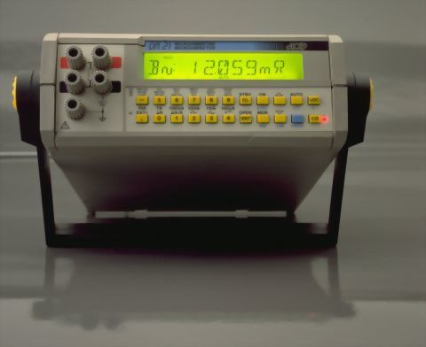 可程式微歐姆計 (OM21)