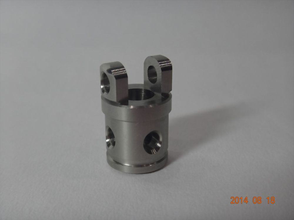 電子連接器