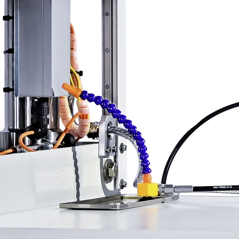 Bulge-FLC-Tester Model 161 Oil Filling