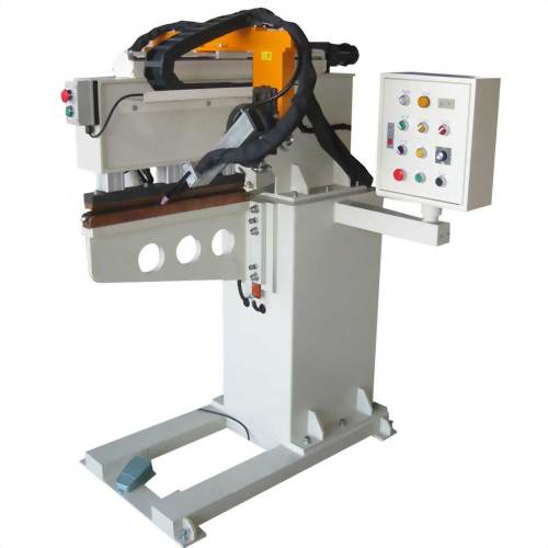 直線MIG焊接（焊水槽）