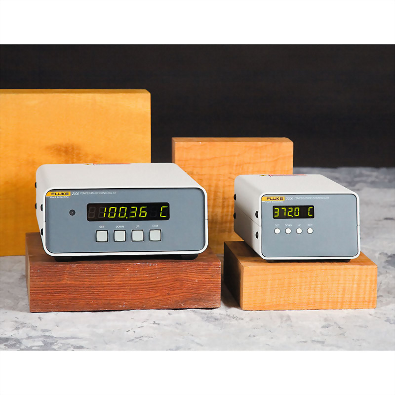 FLUKE_Benchtop_Temperature_Controllers_2100_2200