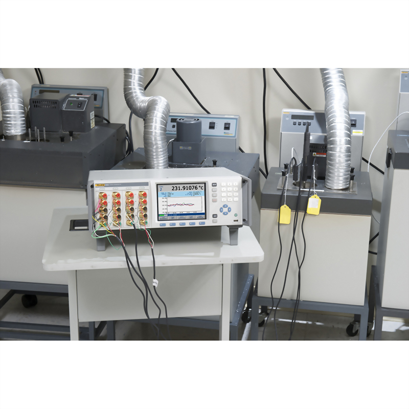 FLUKE_Super-Thermometers_1594A_1595A_4