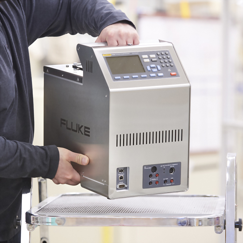 FLUKE_Portable_Calibration_Baths_6109A_7109A_4