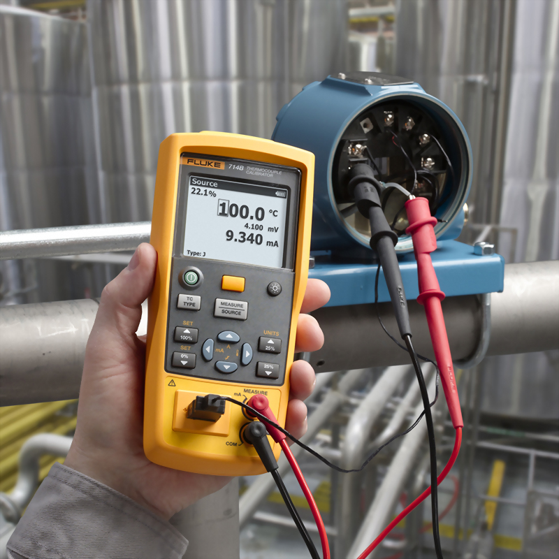 Thermocouple_Calibrator_FLUKE_714B_3