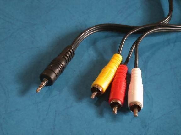 3.5MM 4P PLUG-3XRCA PLUGS