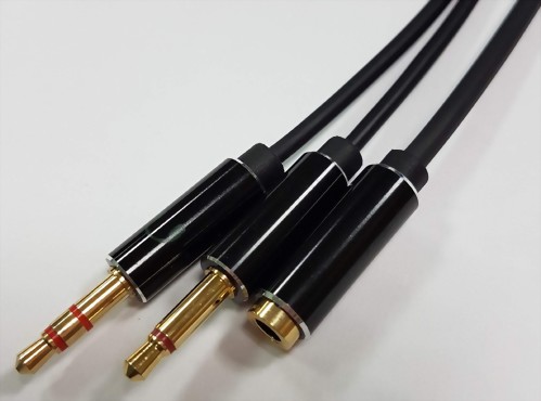 3.5mm 4P Jack to 3.5mm Stereo Plug+3.5mm Mono Plug
