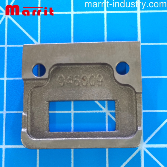 #91-046 009-04/002  NEEDLE PLATE FOR PFAFF INDUSTRIAL SEWING MACHINE PARTS