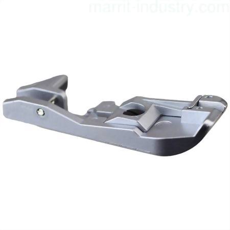 YARN APPLICATION FOOT, SERGER FOOT, SINGER #550770