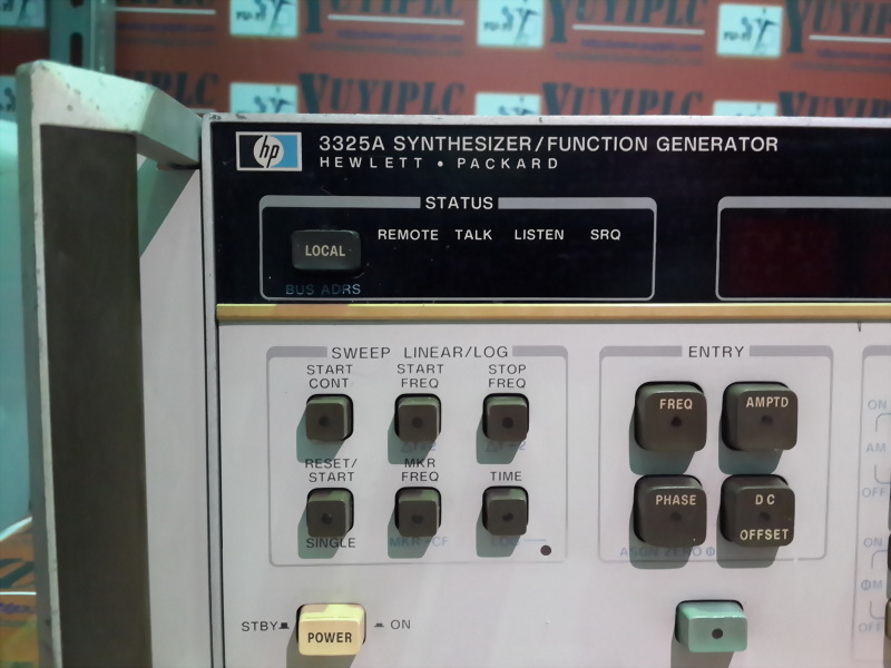 HP 3325A SYNTHESIZER / FUNCTION GENERATOR
