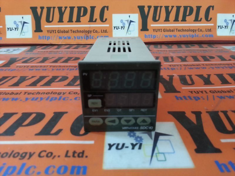 Yamatake C10S0DTA0000 Temerature Controller SDC10 11 Pin 
