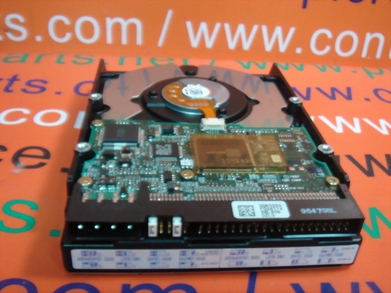 IBM 8GB 5,4k Ide DTTA-350840 00K4101 3,5  HDD