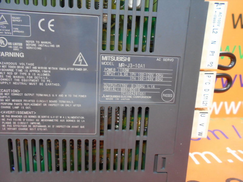 三菱 MR-J3-10A1 Mitsubishi Electric MR-J3-10A1 Servo Amplifier 0.05kW 0.1kW