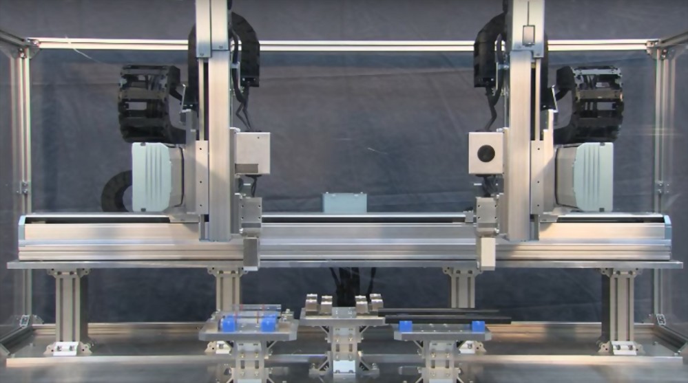 YAMAHA DOUBLE ARM CARTESIAN ROBOT
