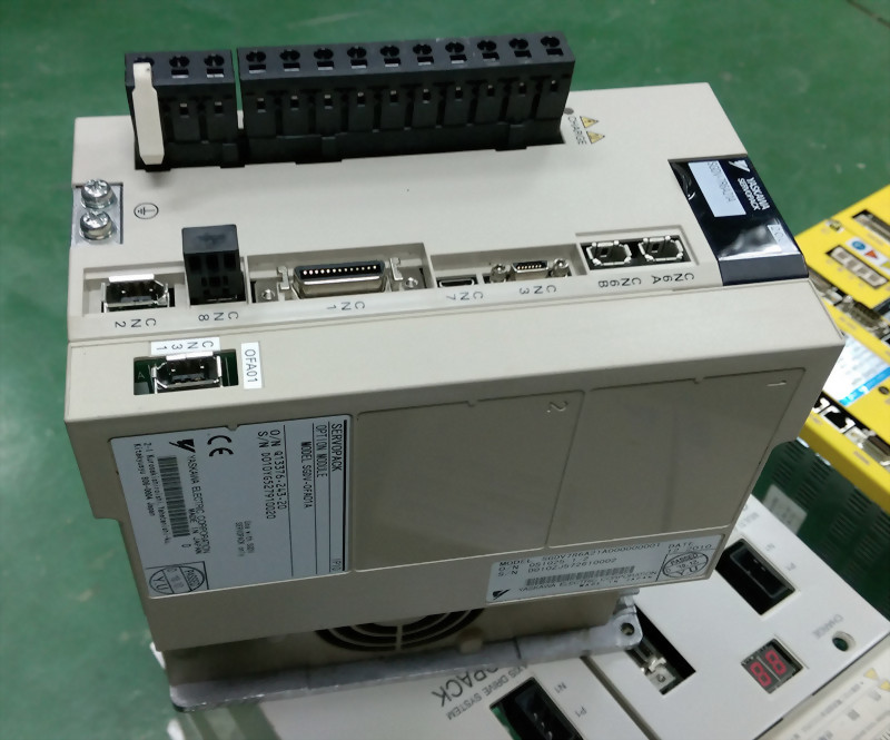 YASKAWA SERVOPACK SGDV-7R6A21A/OPTION MODULE SGDV-OFA01A