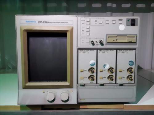 TEKTRONIX DSA 602A DIGITIZING SIGNAL ANALYZER