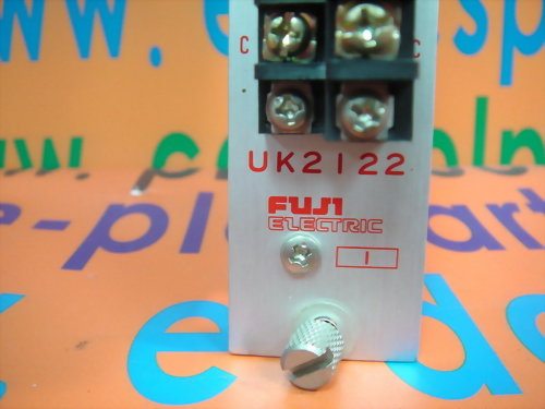 FUJI UK2122 AC 100V 2A 出力