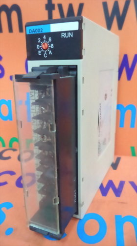 OMRON D/A UNIT C200H-DA002