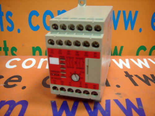 OMRON G9SA-321-T15 SAFETY RELAY UNIT