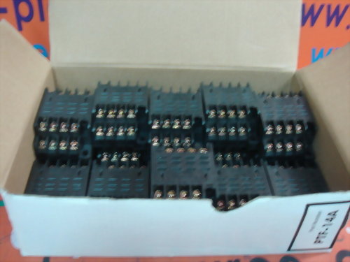 OMRON PTF-14A SOCKET