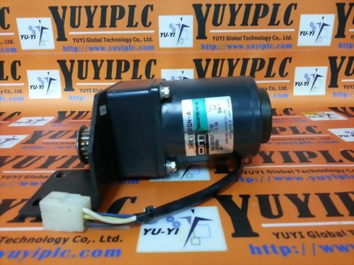 ORIENTAL 3RK15RGN-A SPEED CONTROL MOTOR / 3GN3K