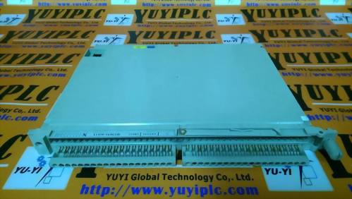 SIEMENS SIMATIC S5 6ES5451-4UA11 32 OUTPUT MODULE