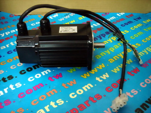 YASKAWA AC SERVO MOTOR USAREM-03CE2X 300W 2.7A