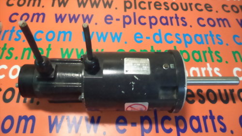 YASKAWA USAHEM-03CB2X AC SERVO MOTOR