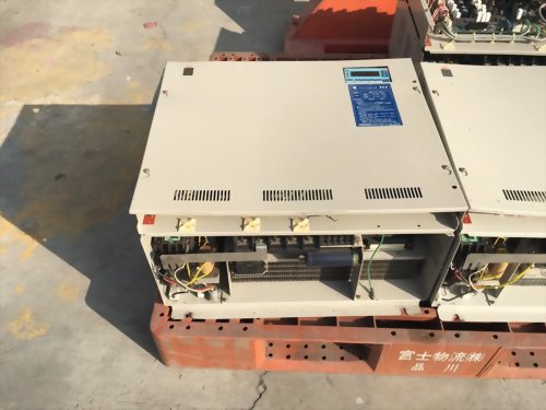 YASKAWA Varispeed 866 CIMR-SVJ-30AA