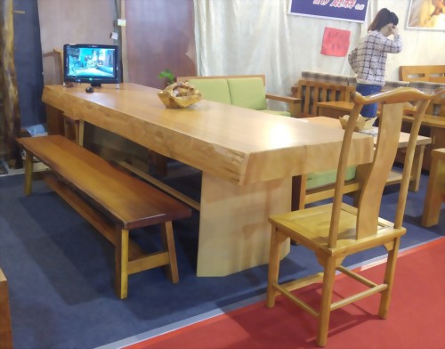 香檜樹皮邊檜木餐桌