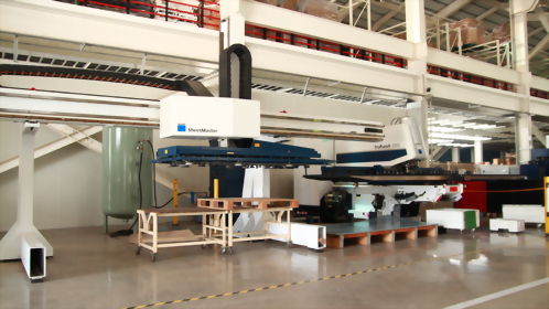 TRUMPF 自動沖孔機