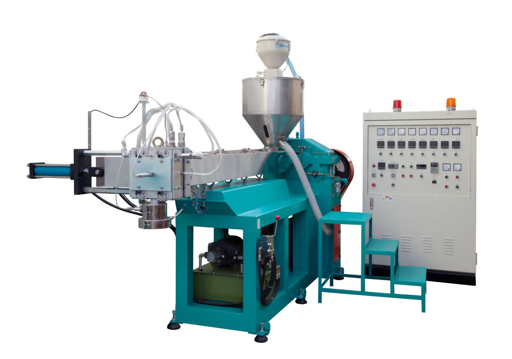 PP/PE extruder with hydraulic mesh changing system