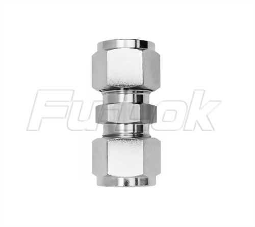 卡套由任直接頭