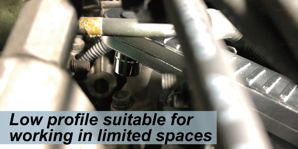 hand tool for work in confined areas