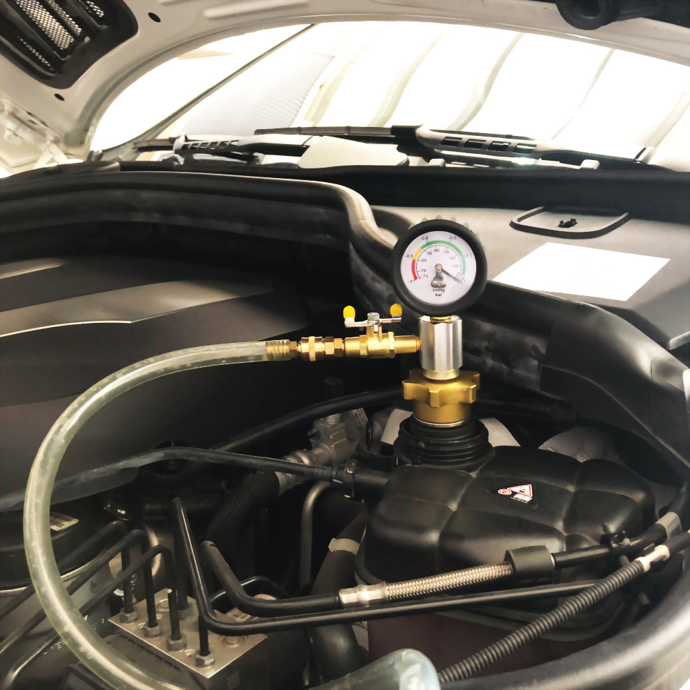 cooling refrigerant liquid change using under pressure