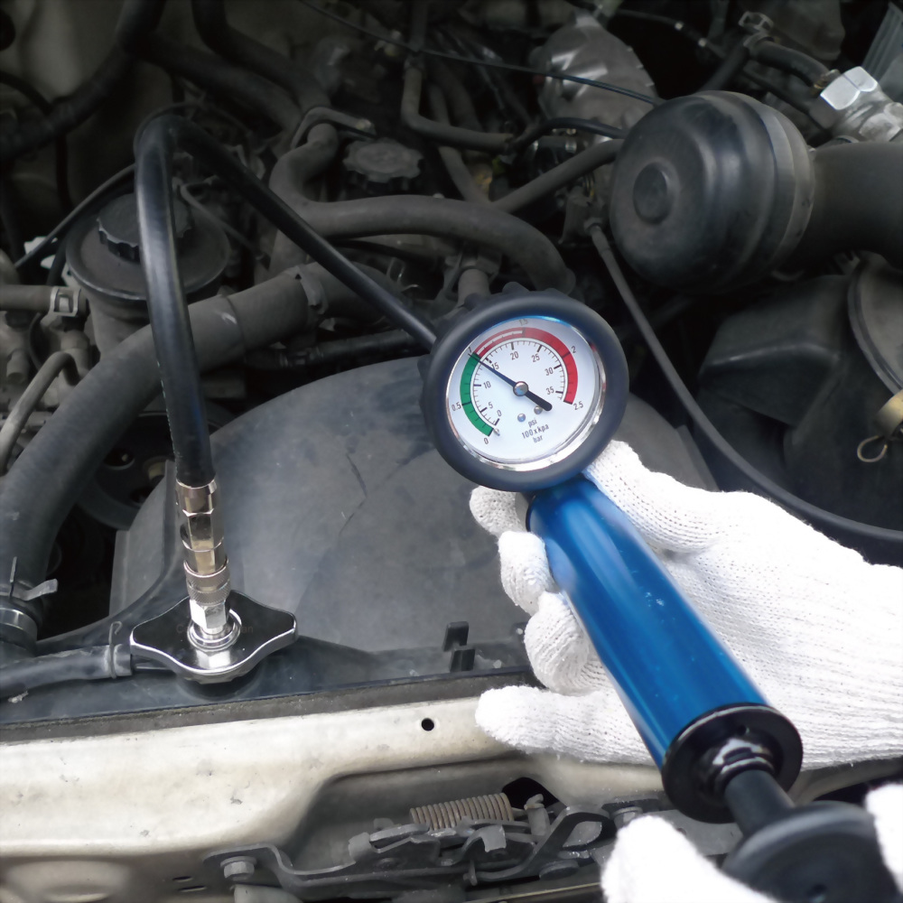 Cooling pressure tester for trucks and pickup