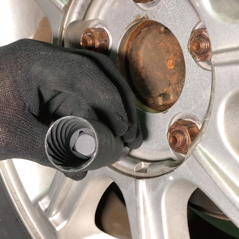 12-point twist socket for lug nuts