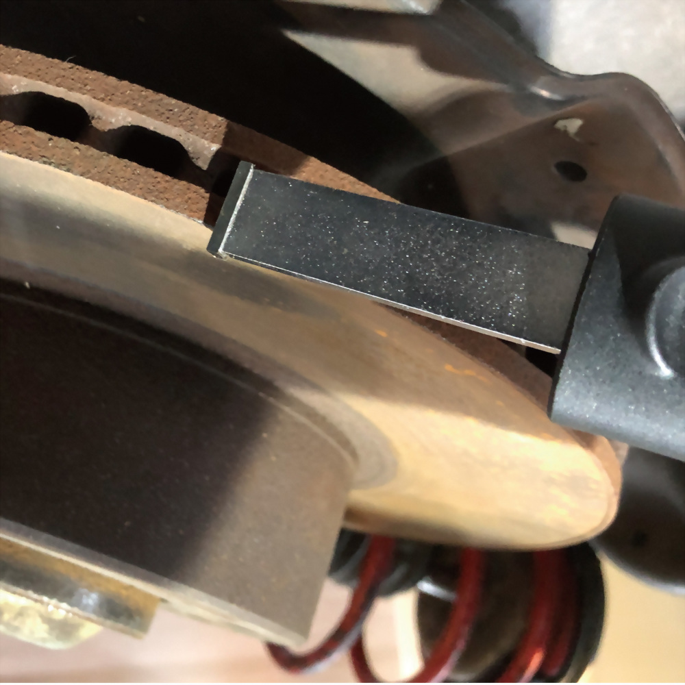 scraper to remove rusts on car floor house