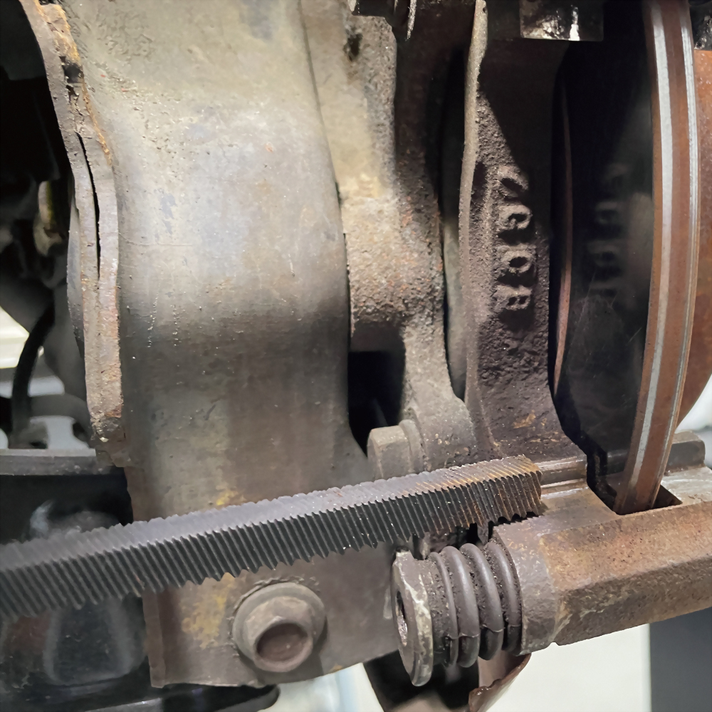 removing rust from brake caliper brackets the grooves removing rust from brake caliper brackets the grooves