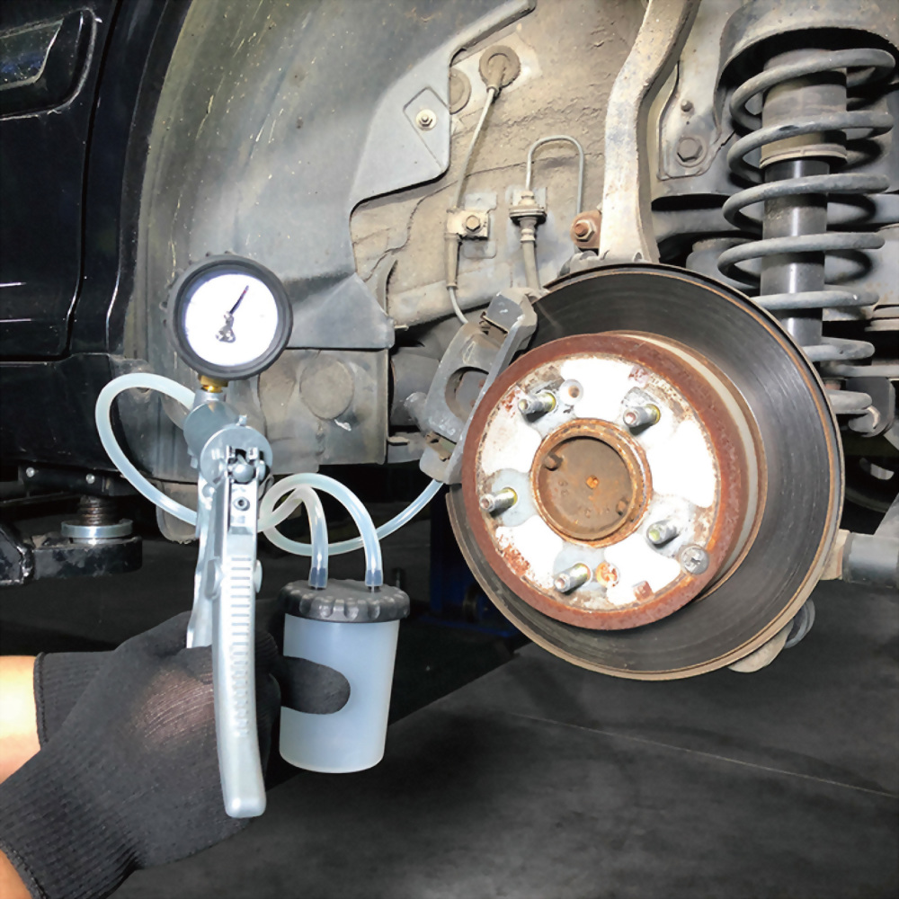 Vacuum Tester & Brake Clutch Bleeding Tool Kit