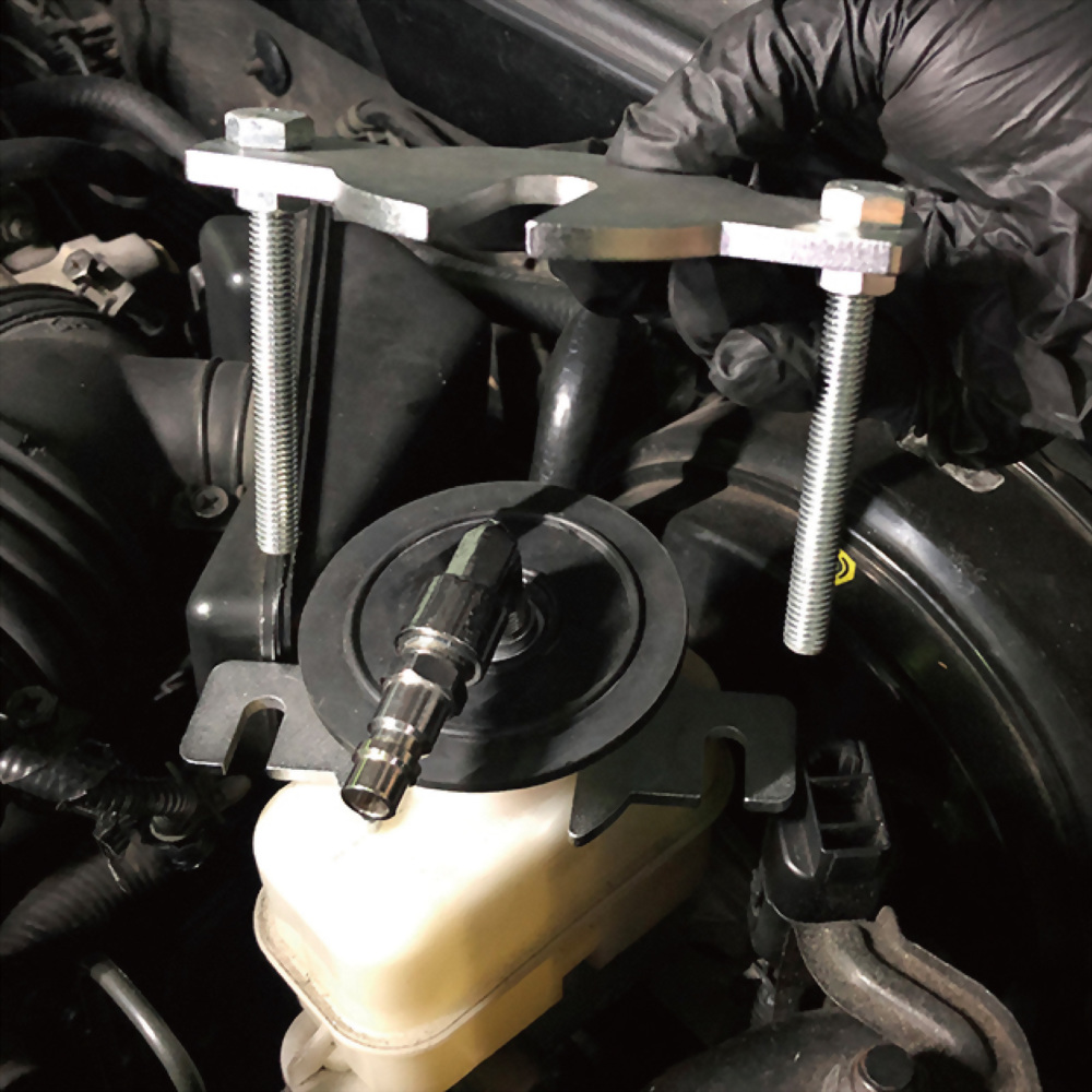 Universal Brake Pressure Bleeder Adapter - Fastener Type