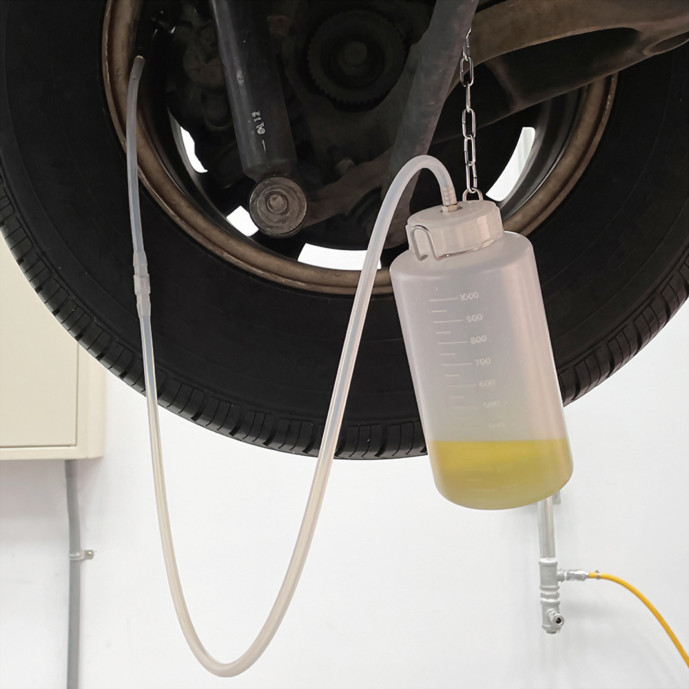 Brake Fluid Reservoir Bottle with One-way Valve