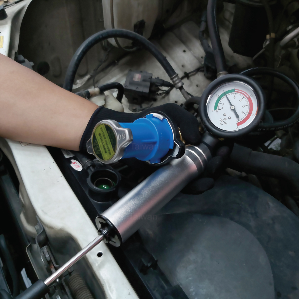 EQUIPOS PARA EL DIAGNOSTICO DEL SISTEMA DE REFRIGERACION DE MOTOR