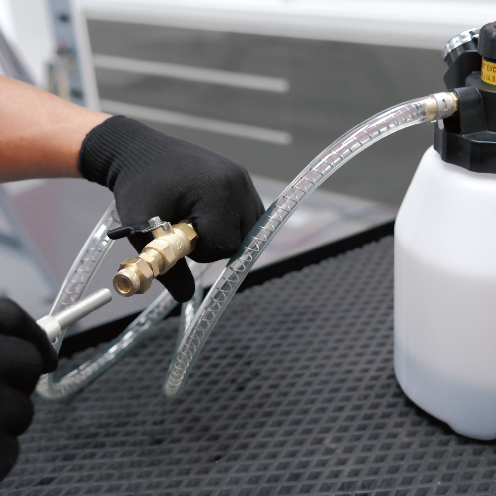 tool for differential fluid change and gear oil