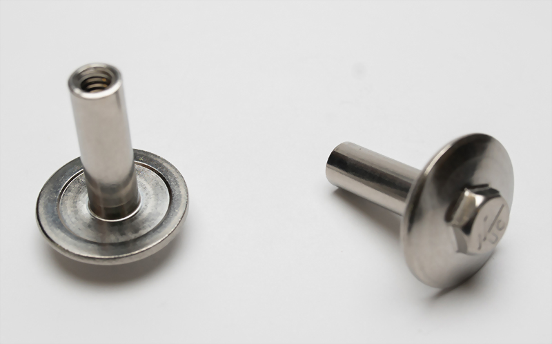 Pipe fasteners